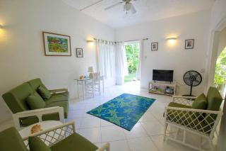 2 minute walk to Beach & Pool - Casual 2-Bed House home by Bluescape - Saint James - 4