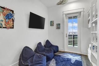 Pamilla Beach Good Tides - 2