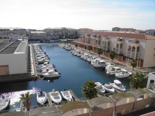 Charmant 2 pièces mezzanine, terrasse, parking et climatisation à Sète - FR-1-338-123 - 0