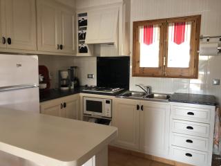 Casa con Piscina, A/A, BBQ, WiFi y Garaje en Sant Pere Pescador - ES-89-76 - Sant Pere Pescador - 1