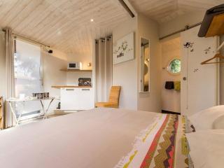 Cabane perchée avec lit king-size, salle d'eau, kitchenette, TV, Wi-Fi et petit-déjeuner inclus - FR-1-306-1237 - Port-Saint-Père - 7