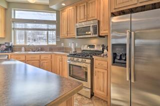 Charming Cody Vacation Home with Mtn Views! - 2