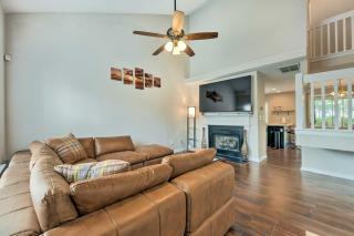 Chic Charlotte Townhome with Community Pool - Charlotte - 0