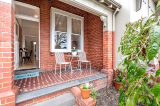 Boutique Heritage Studios On Ryrie street OPPOSITE HOSPITALS Geelong CBD - 3