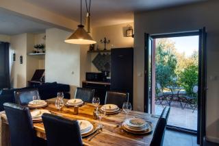 Apartment Serenity with Private Pool Near the Beach - Poljana - 2