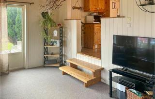 Gorgeous Home In Farsund With Kitchen - 4