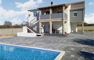 Amazing Home In Tinj With Kitchen - 9
