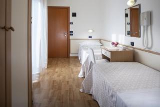 Hotel Baltic - Rimini - 3