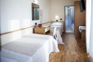 Hotel Baltic - Rimini - 9