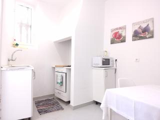 NEW! Cozy apartment in the center - 2
