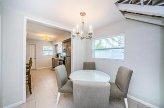 Frenchy's Cottage 480 - 2
