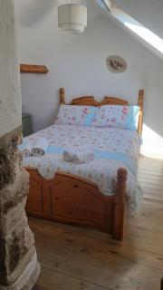 Castell - Llangwyllog - 0