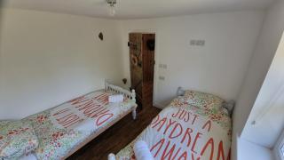 Castell - Llangwyllog - 1