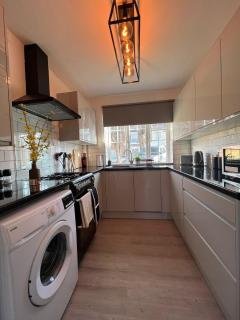 Stylish 3 Bed Semi in Windsor - 1
