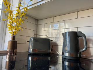 Stylish 3 Bed Semi in Windsor - 2