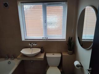 Wentworth Drive Contractor and family 3 bed Home Grantham - Lincolnshire - 5
