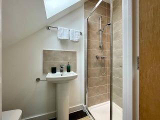 Big Modern House - 15min to NEC - Sleeps 10 - Birmingham - 3