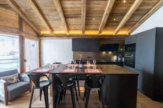 Top floor appartment, ski in ski out, superb view - La Daille - 2