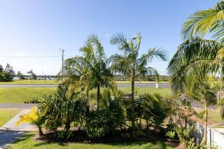 BEACHED @ YAMBA (water views, dog friendly, air con) - Yamba - 5