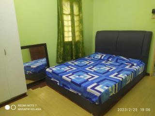 Homestay Budget Bukit Beruntung - 1