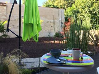 Studio lumineux avec jardin privé et terrasse en plein centre de La Roche-Posay - FR-1-541-96 - La Roche-Posay - 3