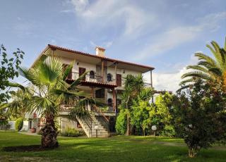 Villa Beta - 5min walk to beach, BBQ, Parking - Pefkochori - 0