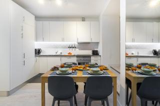 WHome Lisbon's Best Kept Secret: 2-Bed w/AC & Patio - Lissabon - 1