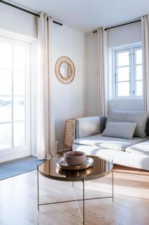 Ocean Views and Gorgeous Design in a Light-Filled 3 BDRM/1.5 Bath Village Home - 5