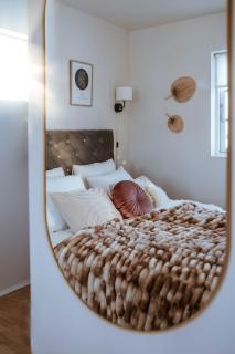 Ocean Views and Gorgeous Design in a Light-Filled 3 BDRM/1.5 Bath Village Home - 7