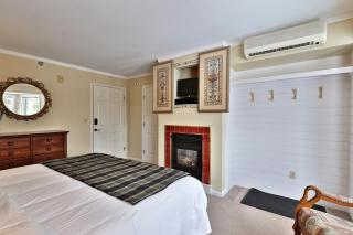The Birch Ridge- English Gentleman's Room #9 - King Suite in Killington, Vermont, Hot Tub, home - 7