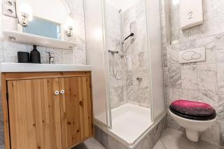 Loft mit Billard-Tisch und PS4 - 3