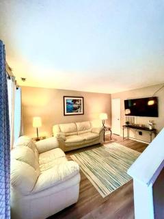 Pink flamingo/walk to beach w/ king bedroom - Myrtle Beach - 9