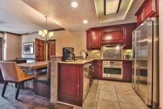 Westgate ski in ski out spa pool shuttle restaurants amenities - 6