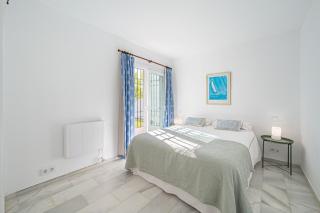 Villa con piscina privada y jardín - Marbella - 9