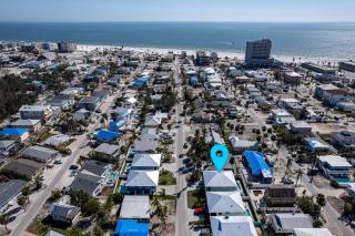 233 Delmar Avenue - Beautiful Private Pool Home home - Fort Myers Beach - 4