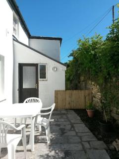 Cosy Beach-side Apartment - Cahersiveen - 2