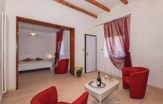Villa Marga, private garden, patio, (shared) pool, 3 large bedrooms - Miane - 7