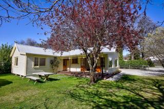 Aberdeen Cottage - Nestled in the Heart of Arrowtown - New! - Arrowtown - 4
