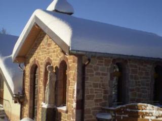 Ancienne chapelle aménagée en gîte indépendant avec terrasse et cheminée - FR-1-589-463 - 9