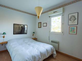 Appartement RDC avec terrasse, piscine et parking à 1km de la plage - FR-1-2-418 - 3