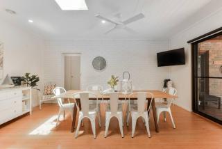 The Pool House - Rosebud - 4