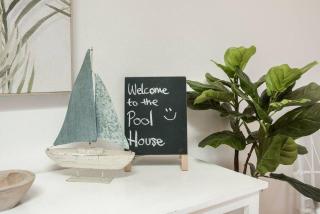 The Pool House - Rosebud - 2