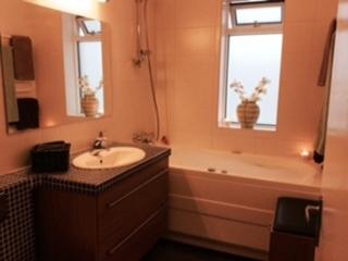 Bjarkarholt Guesthouse - 8