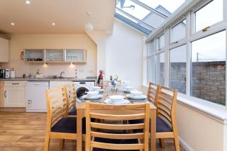 4 Bedroom Townhouse in Stirling - Stirling - 4