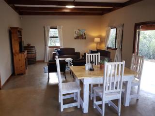 Kiepersol Cottages - Cottage A - 7