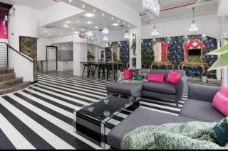 Luxury Mirror Party Pad with 4 Bedrooms! - Liverpool - 7