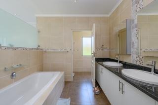 San Lameer Villa 14321 - 5 Bedroom Deluxe - 10 pax - San Lameer Rental Agency - 4