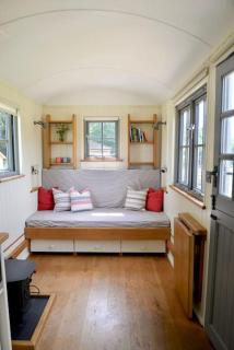 The Shepherd's Hut @ Chichester Cottage - 6