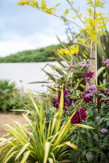 Art Deco Coastal Apartment with Private Garden - 6