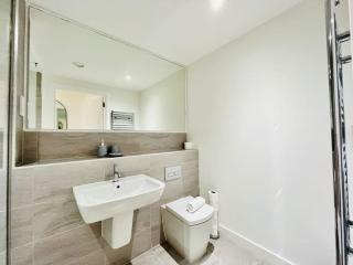 Modern one bedroom apartment near Old Trafford Stadium - Manchester - 6